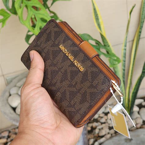 bifold wallet michael kors